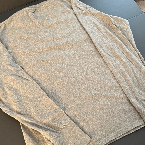 American Eagle Men’s Vintage Crew Neck Gray Graphic Thermal Sweater. - Picture 6 of 12